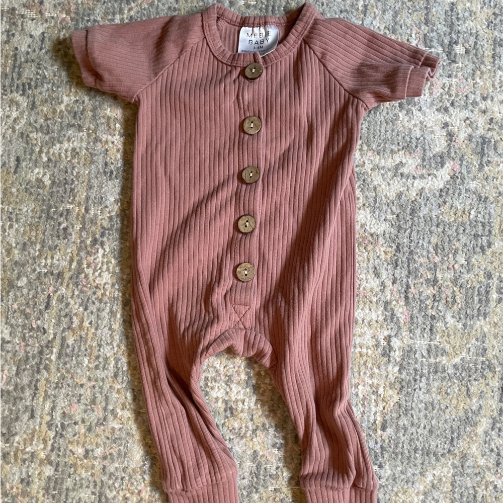 Mebie baby Pink Ribbed Baby Onesie with Buttons